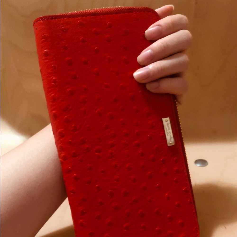 Kate Spade Leather Zip Travel Wallet (red)-new
